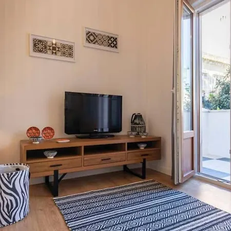 Amazing With Terrace And Ac ליסבון